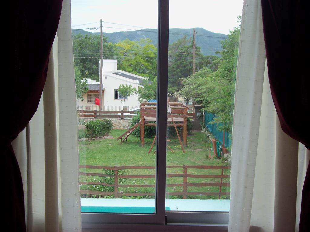 Cabanas El Dominador La Falda Rum bild